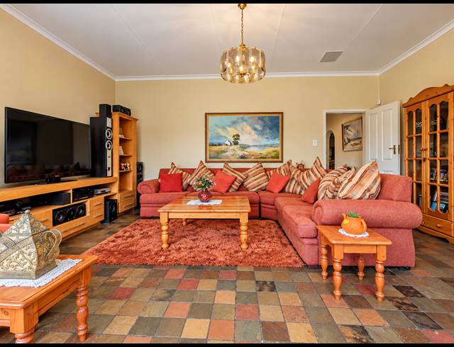 3 BEDROOM HOUSE FOR SALE IN THREE RIVERS EAST